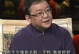 1986年，王刚受邀主持春晚，春晚导演把王刚介绍给刘晓庆：“这是王刚，电视剧《夜