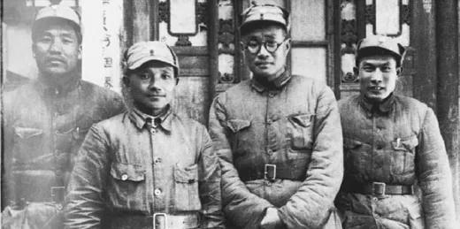 1942年，日军一万余人，捕捉八路军129师师部。敌人越来越近，刘伯承迟迟不突围