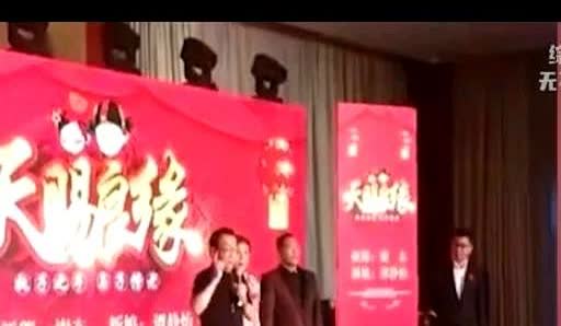 侯耀华：与我血浓于水，我不会在失去了。

网上传出，侯耀华在几年前谢东婚礼的