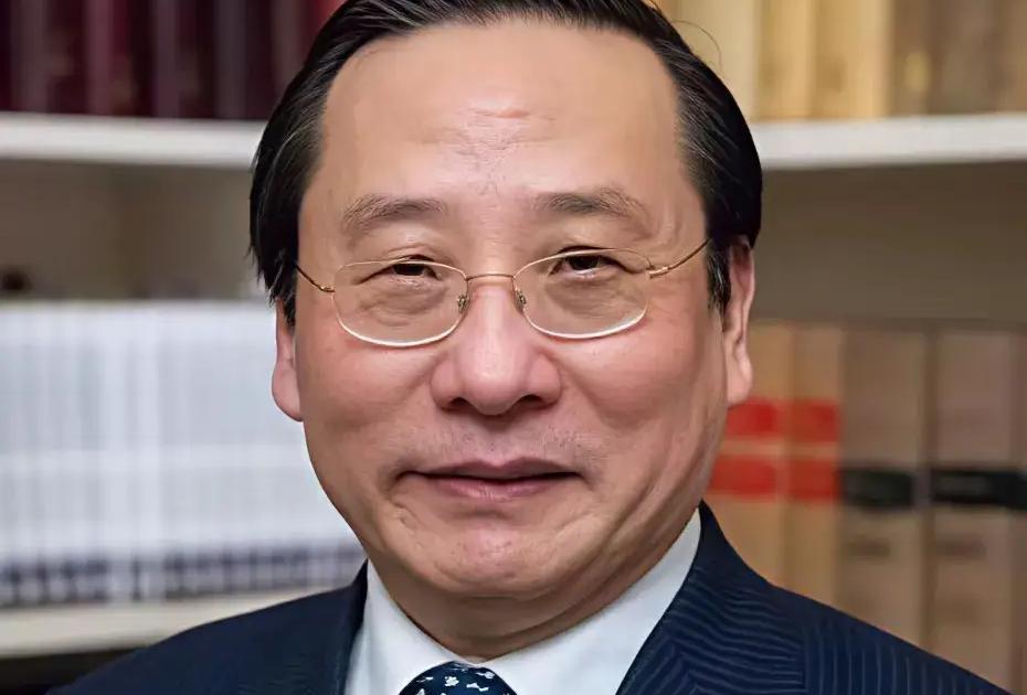 中国最不靠谱的两位专家，把老外耍得团团转。第 一位战忽局高教授，他仅用三句话，就