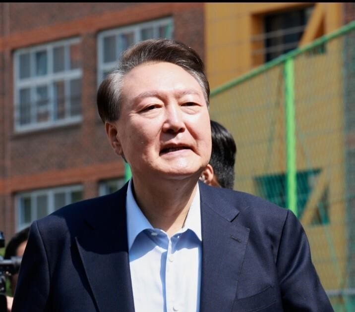 韩国前总统尹锡悦被传唤调查











天呐，简直不敢相信自己的眼睛！