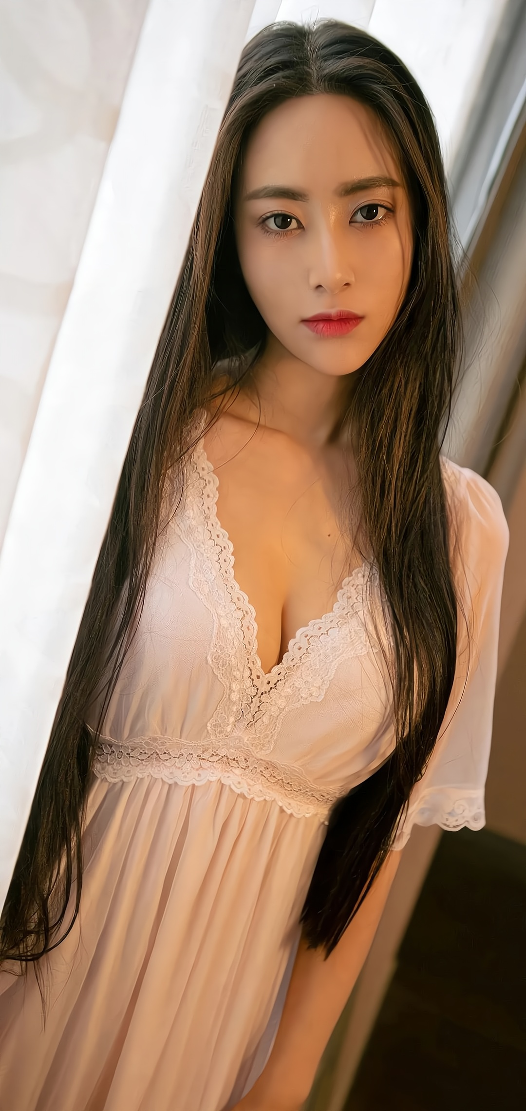笑话：有一药贩离家几年未归，妻子在家已生了四个孩子。
一天丈夫回来，问四个孩子是