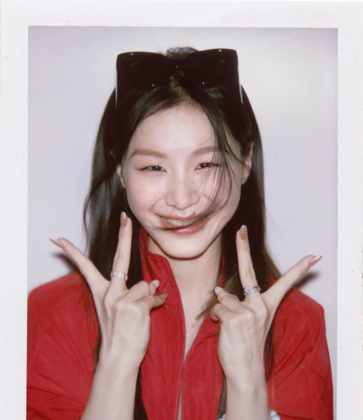 今晚金靖要睡不着了，
不是因为婆婆向着她，也不是因为她老公是舒奕橙，而是因为她今