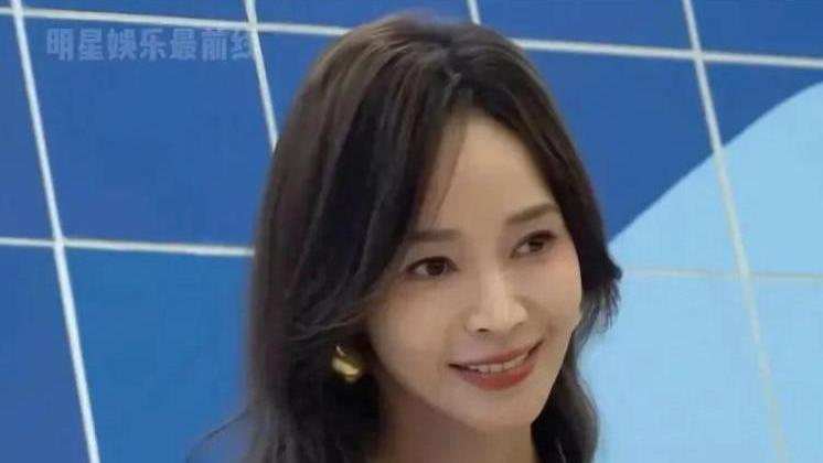 侯佩岑首当其冲遭弯弯媒体围攻，众星挺身而出力挺到底！