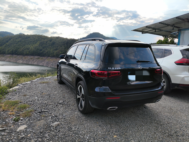 车与生活，记录glb一年一个月使用感受
我的220四驱已经开了满1年了，目前行驶