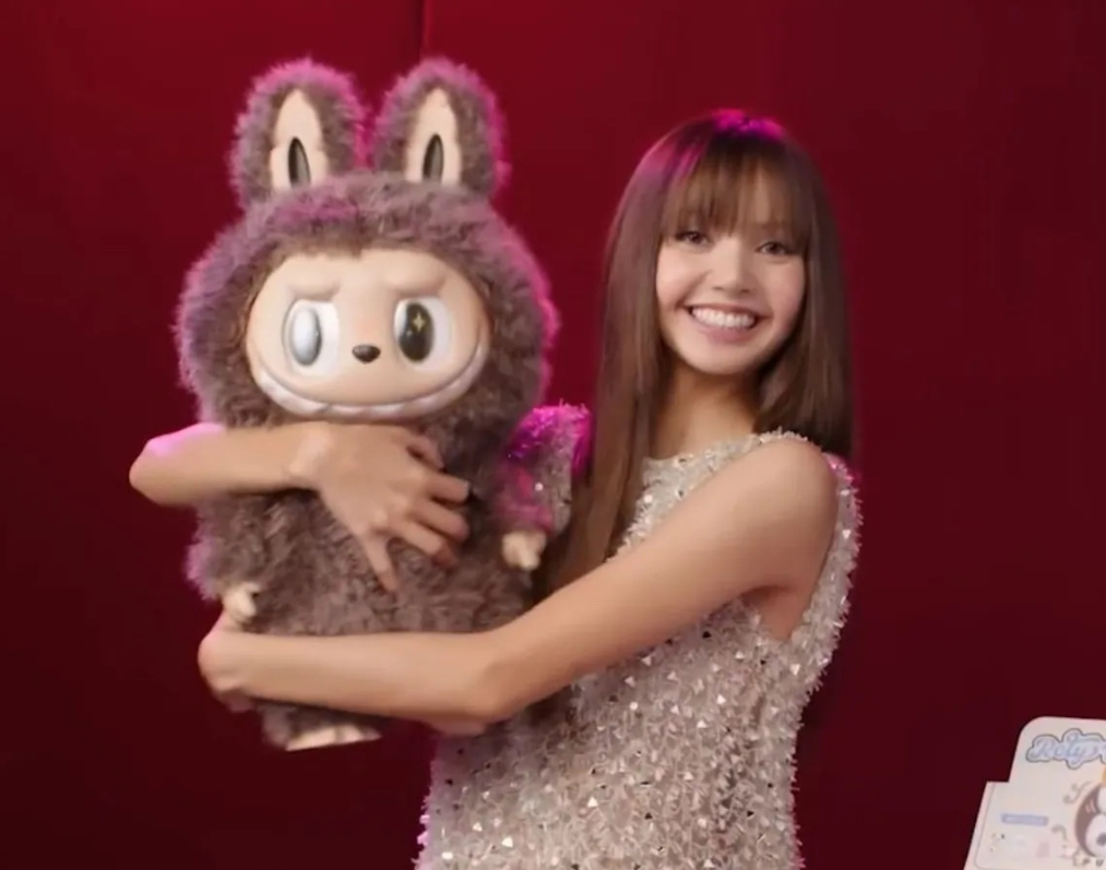 Labubu 成明星新宠！
