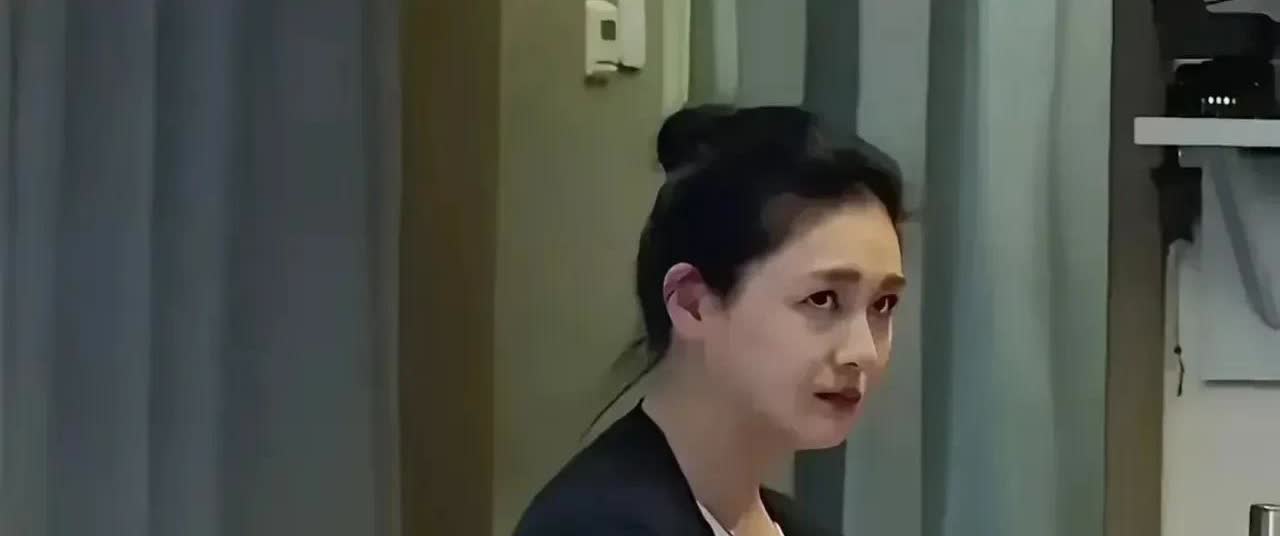 S妈一句话

惹火了多少人

好像大S十年受了多少委屈似的

看看大