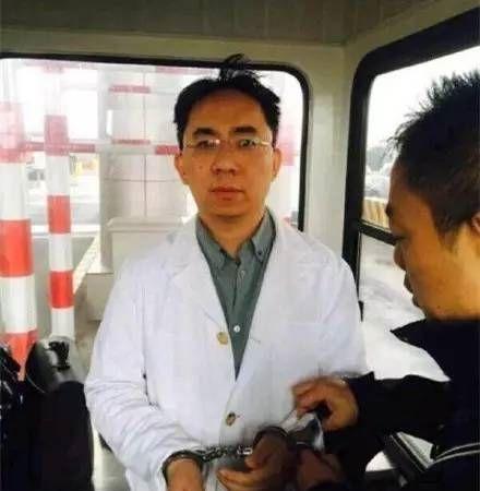 据说黄光裕当年在监狱里，可以一边坐牢一边操盘。像徐翔这样的牛散高手，会不会一边坐