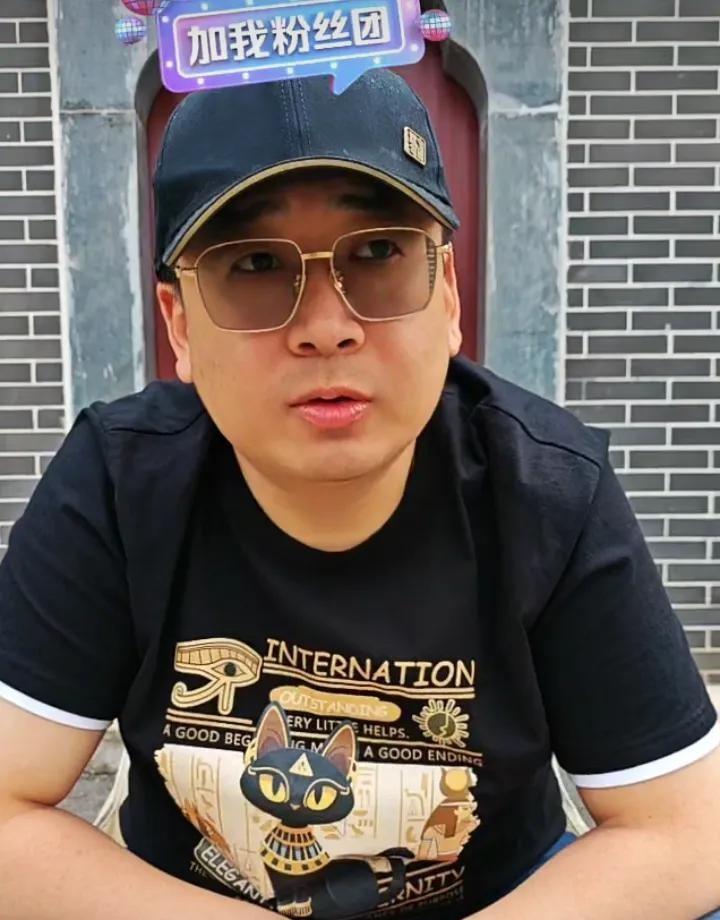 云昊今天一早直播，直接揭露大娘！
云昊开播突然点名大娘，直播间瞬间炸了。大娘那边