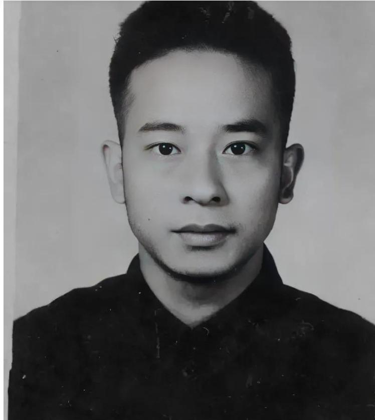 1948年，罗广斌身份暴露，但他哥哥是中将，敌人不敢抓人，就找到他哥哥：“你弟弟
