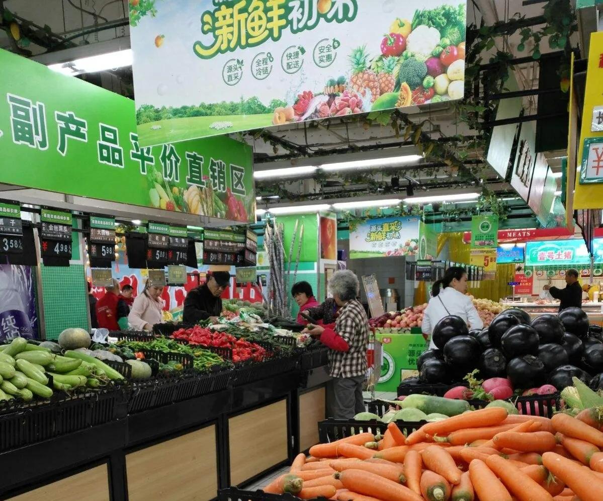 为什么越来越多年轻人喜欢去超市买菜？网友分享了一个自己的真实经历。 一天去超市买