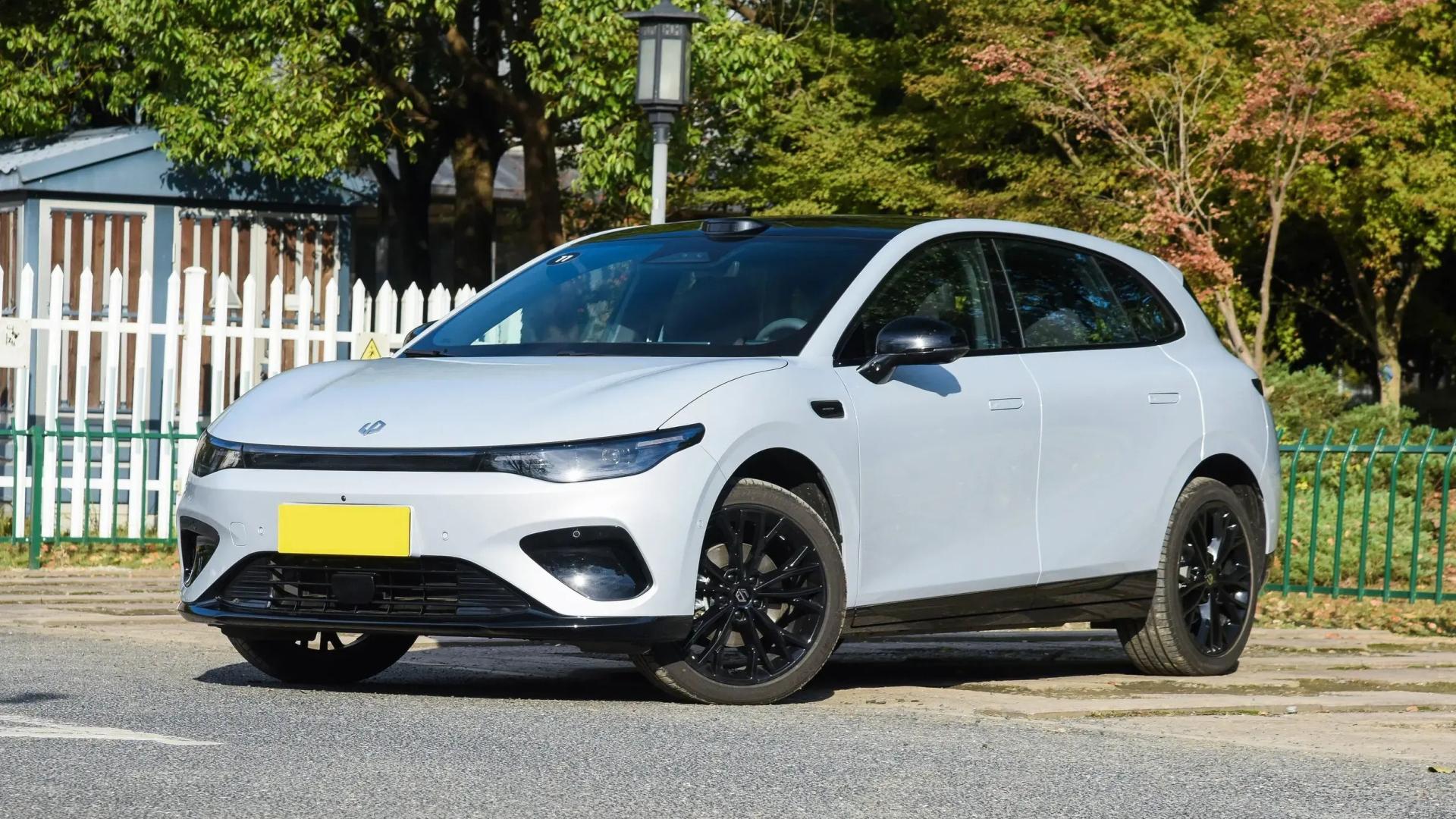 9.28万起，配激光雷达，零跑Lafa5上市来抢市场了