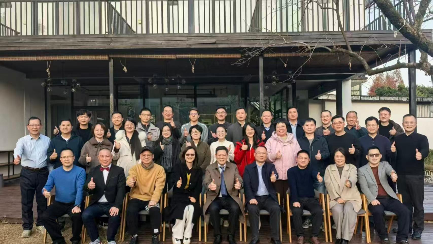 揭秘胡东迁30年奋斗路：从律师到成功人士，他最想感恩的会是谁？