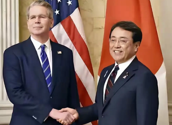 日本站起来了，打响了反击第一枪！平时不做声，一动起手来，目标就是美国！
 
最近