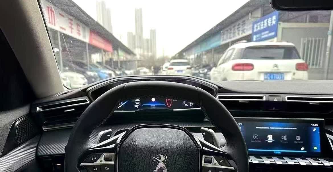对于标致508L的保养我目前行驶3.6W公里，基本上都是在跑高速，所以我这台车2