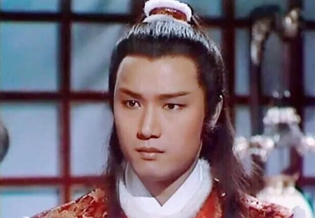 小时候看83版《射雕英雄传》时，心里就纳闷，杨康为何不喜欢美丽聪慧的黄蓉呢？要是