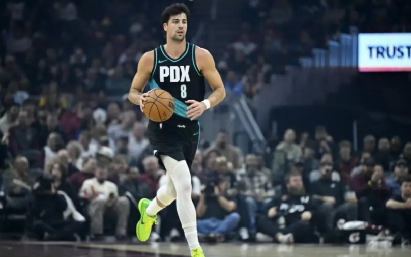 递减合同！开拓者队做梦都会笑醒！

开拓者队球员阿夫迪亚在本赛季打出了个人生涯最