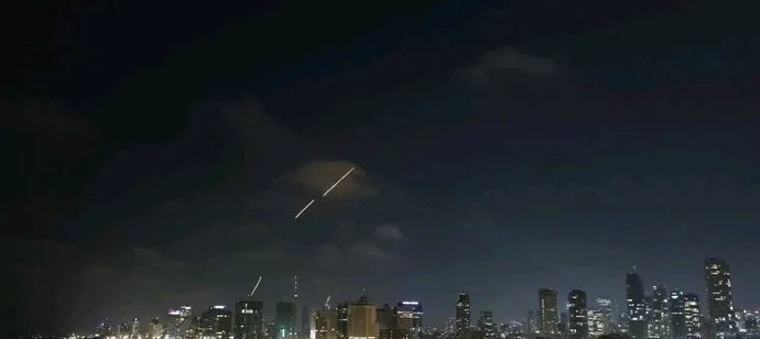 别惹我，惹我就跟你拼了











---











你有