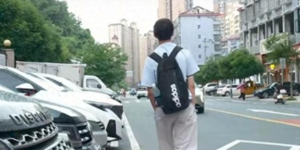 湖南，男生高考考了575分，离父母要求的985、211院校相差甚远，被父母扫地出