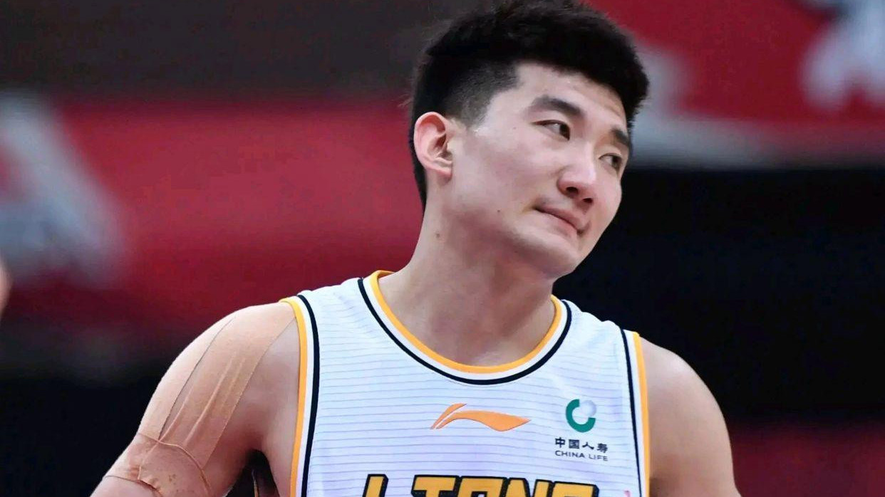 CBA广厦核心、赛季助攻王孙铭徽右跟骨骨折，常规赛报销