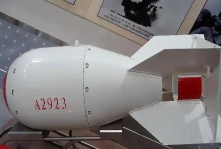 原子弹原理早已公开，为什么还有那么多国家造不出原子弹？
就这么说吧，原子弹这玩意