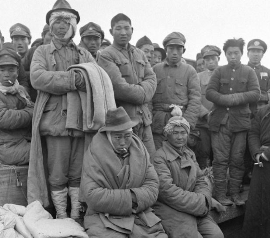 1947年8月，国民党驻盐城的师长李铁民下令将城内一百多地下党杀害，少将韩君明劝