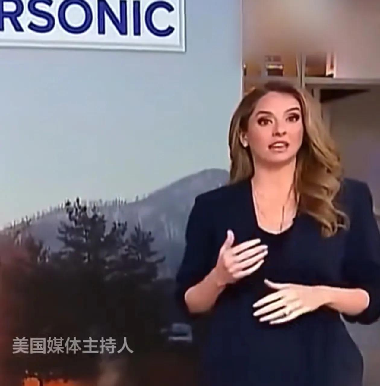 嗖的一声，“敌机”被自动派单干掉
攻击前一个假动作，让鹰酱明白中式导弹为什么行。