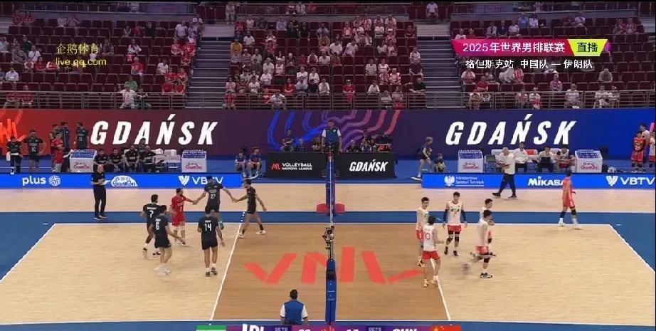 嗨！伤心，中国男排21比25丟掉第二局！比赛来到第2局，中国男排4比2开局，中国