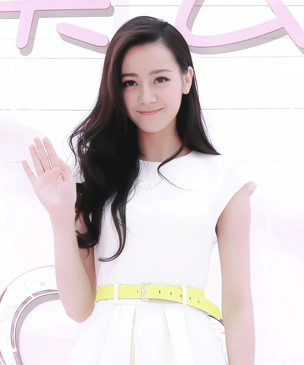 这个时期的迪丽热巴好美，脸没有那么长，也不显老。#迪丽热巴#