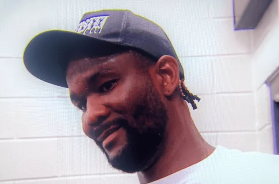 NBA常规赛-后，德安德烈-艾顿接受了记者采访，谈到了VJ-埃奇库姆。
艾顿表示