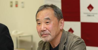 “我不吃中国饭！”1994年，村上春树到访中国，在接待人员给他提供用餐时，他却毅