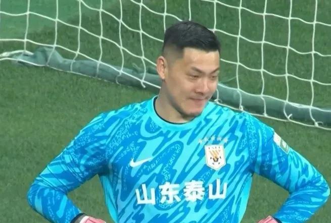 北京球迷反映王大雷骂球迷有点小家子气了...今日，北京球迷协会发文称，协会已向中