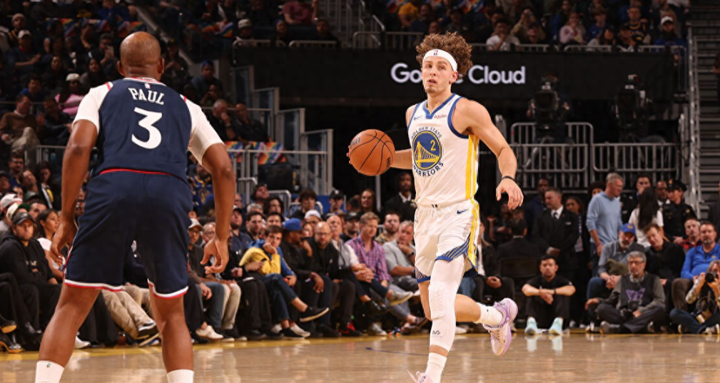 NBA常规赛再战一场，金州勇士98-79洛杉矶快船。
勇士主帅科尔赛后接受了媒体