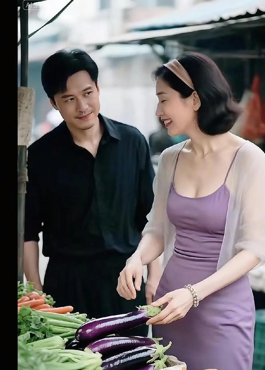 哈哈哈，网恋奔现了
没见面的时候
把自己p的跟七仙女一样
2000多公里坐着绿皮