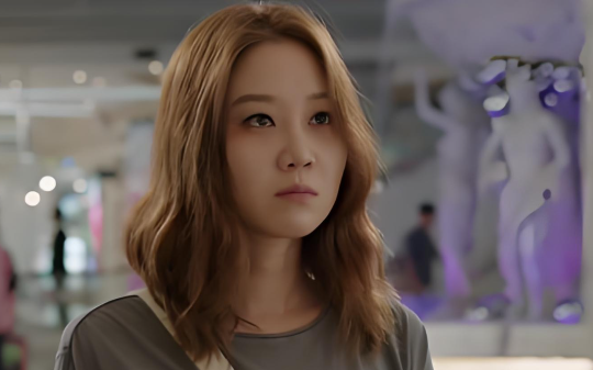 丈夫将女儿入学名额给前女友，我冷笑同意，女儿生日宴他们跪地痛哭