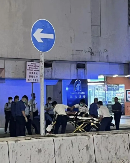 

这明显是抑郁症害死一家四口，一男子（37岁）与妻子（38岁）两个儿子（长子6