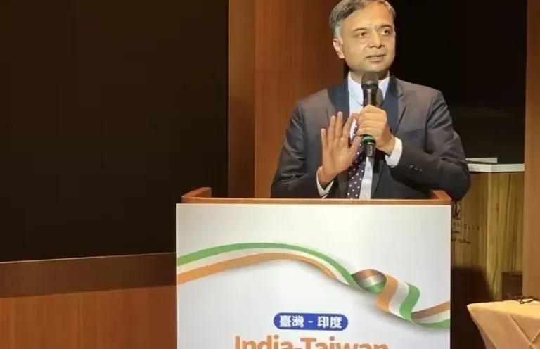 印度访台挑衅中国底线











印度这波操作真是让人火冒三丈！一边说