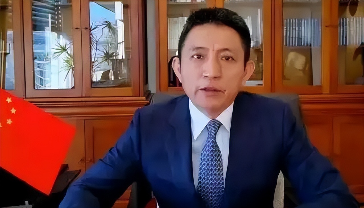 特朗普的底牌亮出后，我国突然换将，不一般，美国如意算盘要落空