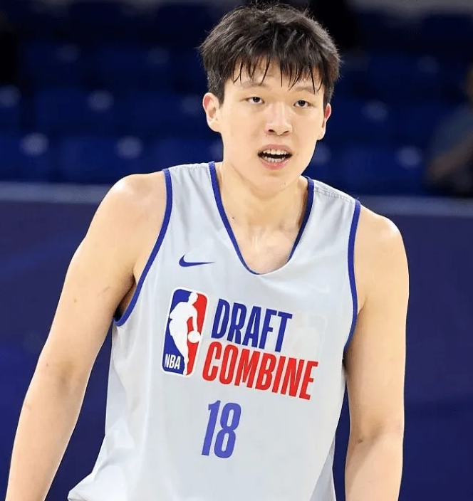2025年的NBA选秀大会中，开拓者用16号签选中了来自中国的中锋杨瀚森。
杨瀚