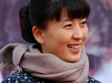 近日闫学晶账号被禁止关注，充分诠释了什么是不作死就不会死。来自底层的山杏，是老百