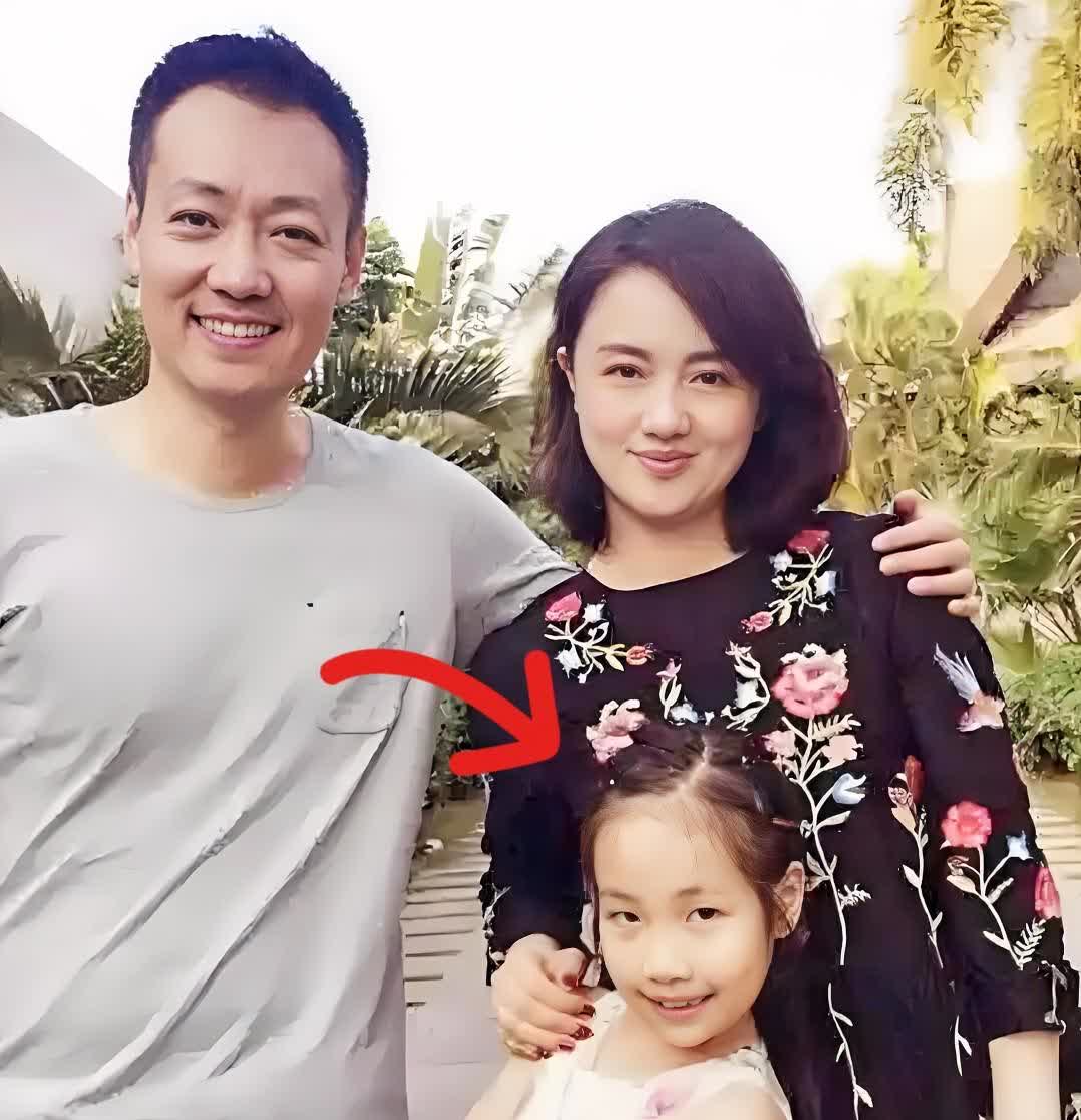 朱媛媛离世
面临巨大压力和痛苦的
不是同学也不是老师，而是
朱媛媛17岁的