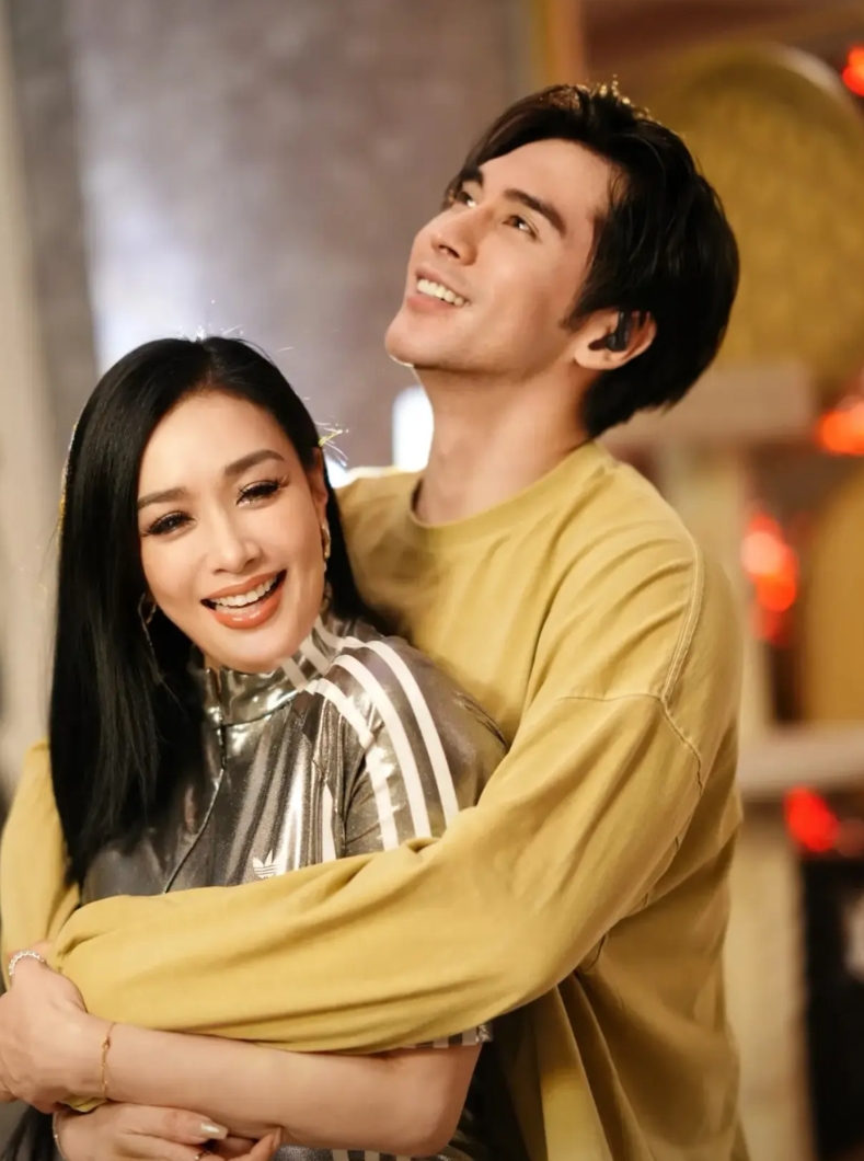 钟丽缇和张伦硕不会离婚的，不是因为钟丽缇再难找小自己12岁的，也不是张伦硕要靠钟