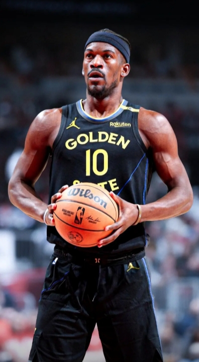 今天勇士所有人打的都差点意思，没必要把锅全甩给巴特勒
库里最后两个球确实关键，但