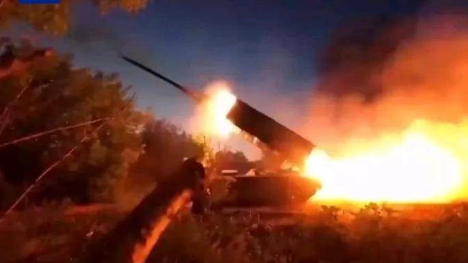 乌在红军城的补给线全被俄军无人机和炮火覆盖，库尔斯克打法重现