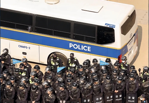 突发消息！为应对即将到来的尹锡悦总统弹劾案宣判，韩国警方已经决定出动约1.4万名