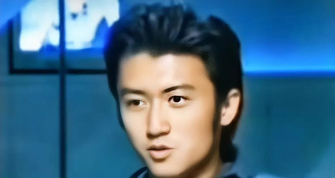 演员谢霆锋说：“我在1996年刚出道的时候，很不受欢迎，常常在舞台上介绍自己的时