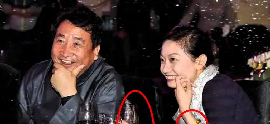 45岁的姜珊依旧单身！

父亲姜昆74岁，母亲73岁，可这又怎样？

姜