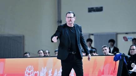 福建队取得了比赛的胜利，本来他们失去陈林坚，阵容会有所下降，但是由于cba 的改