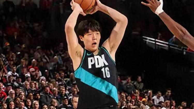 杨瀚森传来捷报！NBA生涯总得分来到28分，超越周琦24分排第五位