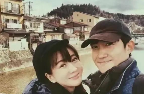 2018年，曾在《庆余年》中饰演“滕梓荆”，在《人世间》中饰演过“蔡晓光”的演员